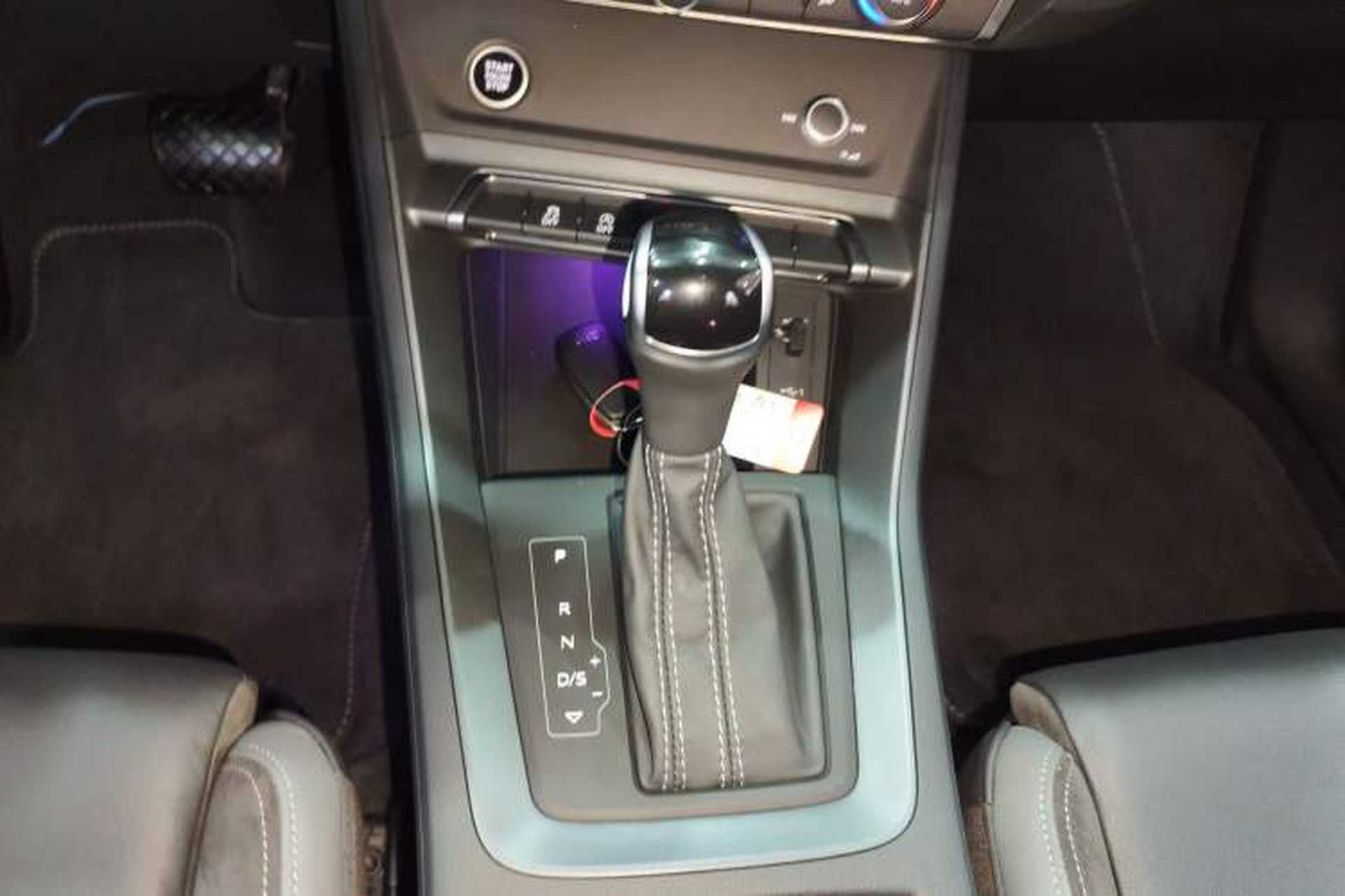 Used Audi Q3 Sportback 2022 40 TFSI Fashion Model Gear Lever