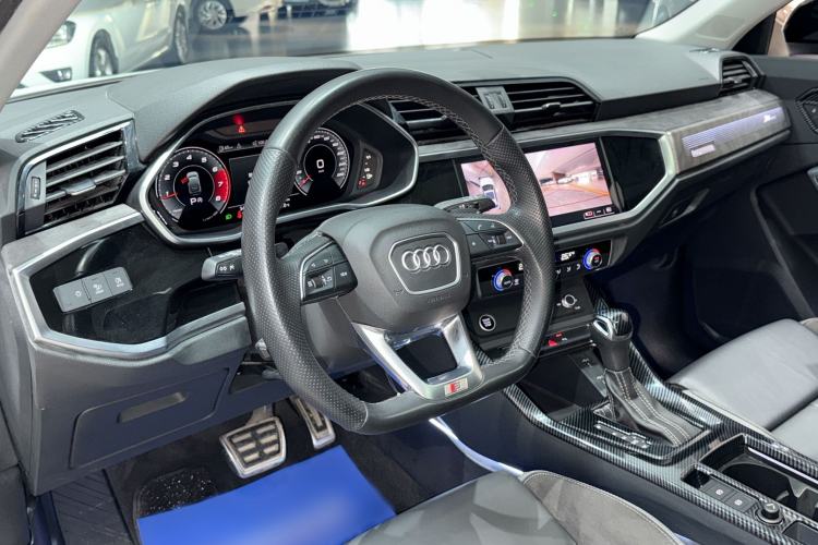 Used Audi Q3 Sportback 2022 40 TFSI Fashion Model Interior 2