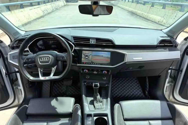 Used Audi Q3 Sportback 2022 40 TFSI Fashion Model Interior 2