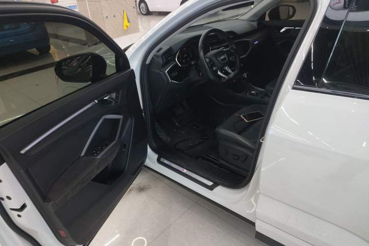 Used Audi Q3 Sportback 2022 40 TFSI Fashion Model Interior 3