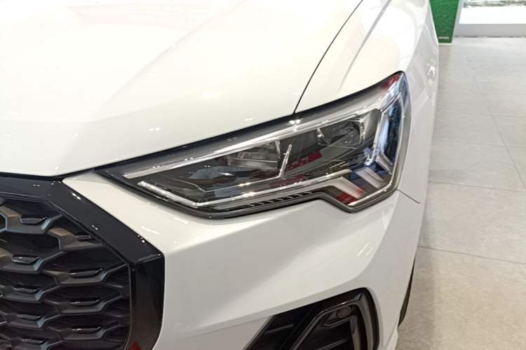 Used Audi Q3 Sportback 2022 40 TFSI Fashion Model Left Front Headlight