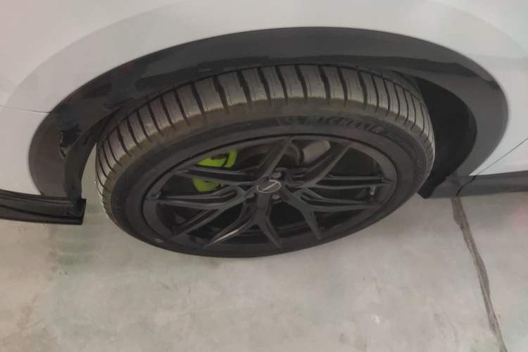 Used Audi Q3 Sportback 2022 45 TFSI quattro Fashion Edition Left Front Wheel Hub