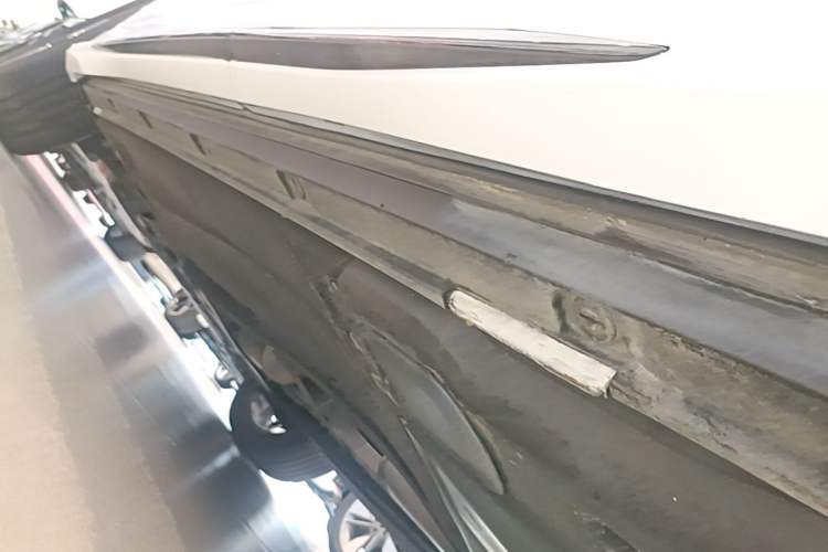 Used Audi Q3 Sportback 2022 40 TFSI Fashion Model Left Side Sill