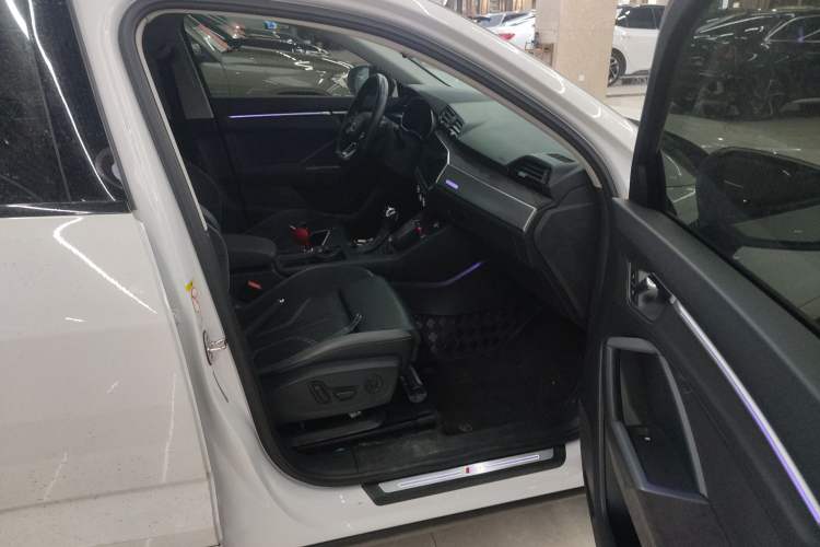 Used Audi Q3 Sportback 2022 40 TFSI Fashion Model Right Front Seat