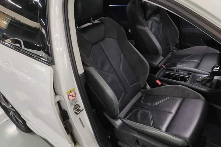 Used Audi Q3 Sportback 2022 40 TFSI Fashion Model Right Front Seat