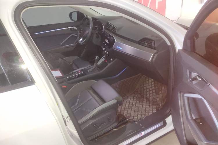 Used Audi Q3 Sportback 2022 45 TFSI quattro Fashion Edition Right Front Seat
