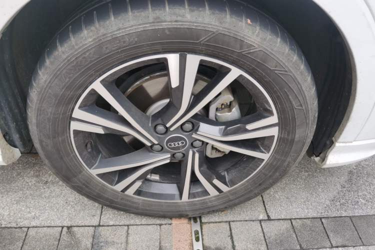 Used Audi Q3 Sportback 2022 40 TFSI Fashion Model Right Front Wheel Hub