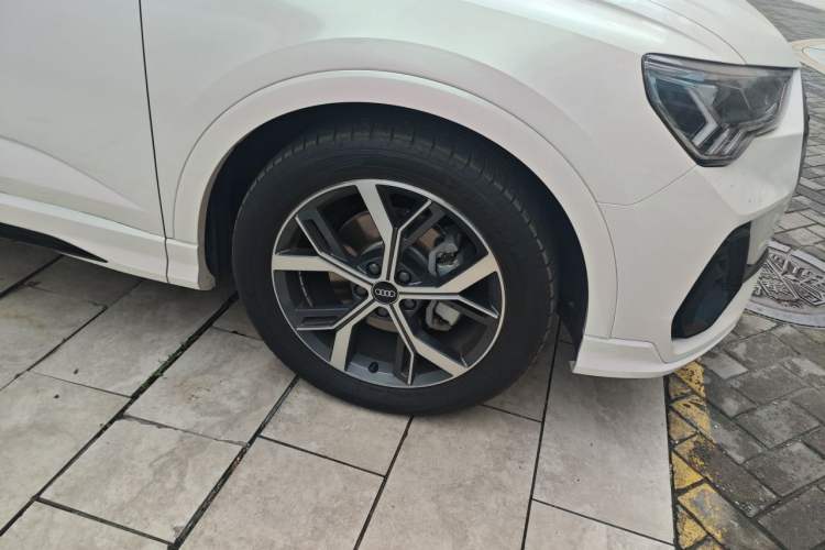 Used Audi Q3 Sportback 2022 40 TFSI Fashion Model Right Front Wheel Hub
