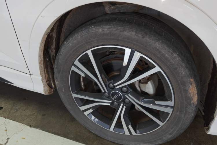 Used Audi Q3 Sportback 2022 40 TFSI Fashion Model Right Front Wheel Hub