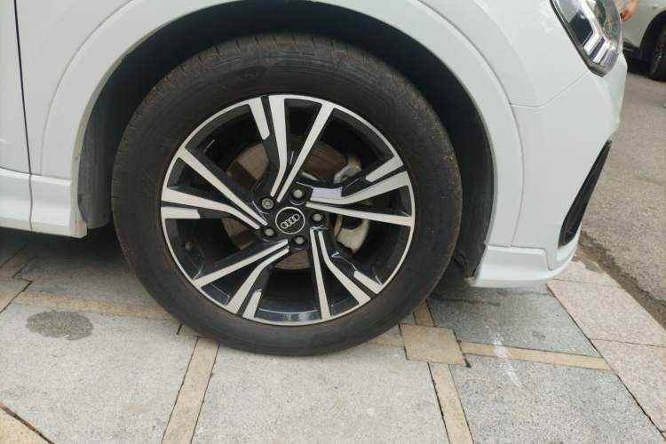Used Audi Q3 Sportback 2022 40 TFSI Fashion Model Right Front Wheel Hub