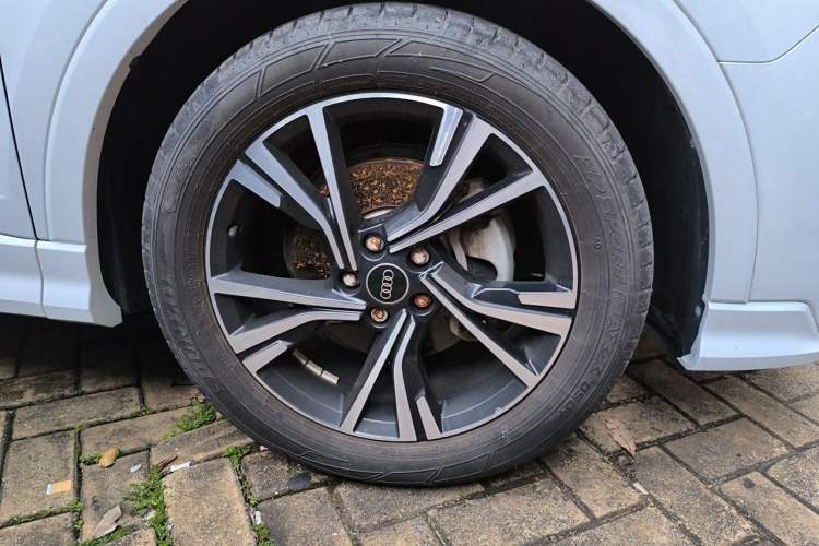 Used Audi Q3 Sportback 2022 40 TFSI Fashion Model Right Front Wheel Hub