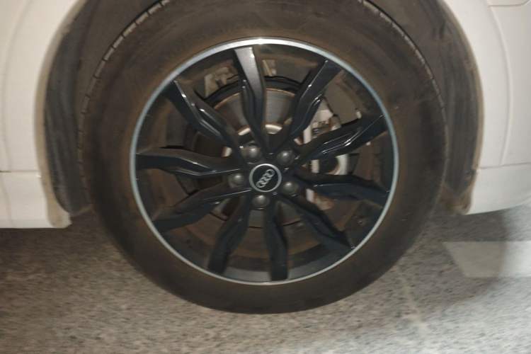 Used Audi Q3 Sportback 2022 40 TFSI Fashion Model Right Front Wheel Hub