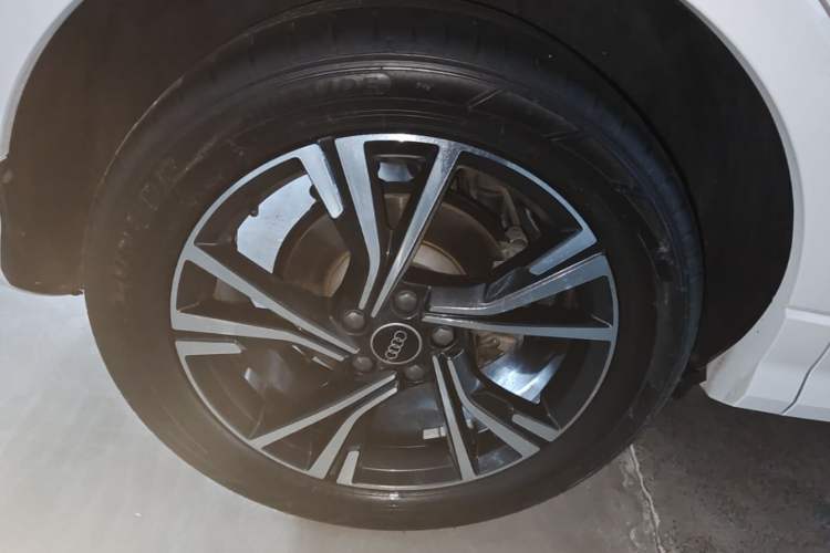Used Audi Q3 Sportback 2022 40 TFSI Fashion Model Right Rear Wheel Hub