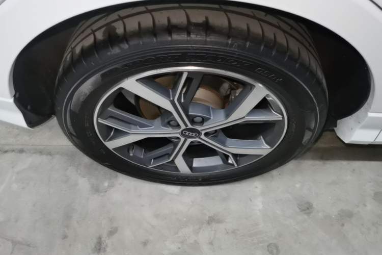 Used Audi Q3 Sportback 2022 40 TFSI Fashion Model Right Rear Wheel Hub