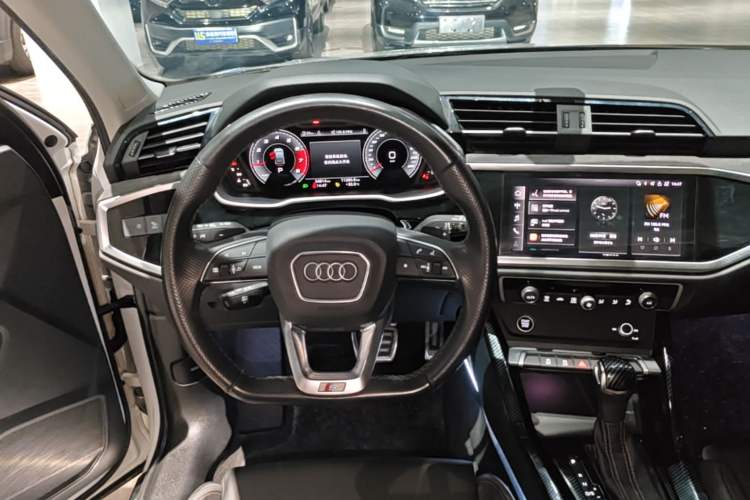 Used Audi Q3 Sportback 2022 40 TFSI Fashion Model Steering Wheel