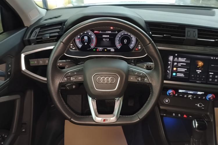 Used Audi Q3 Sportback 2022 40 TFSI Fashion Model Steering Wheel