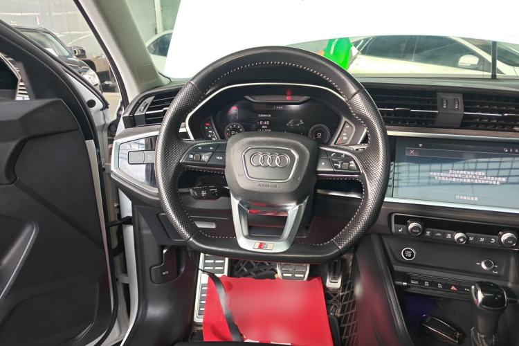 Used Audi Q3 Sportback 2022 45 TFSI quattro Luxury Model Steering Wheel