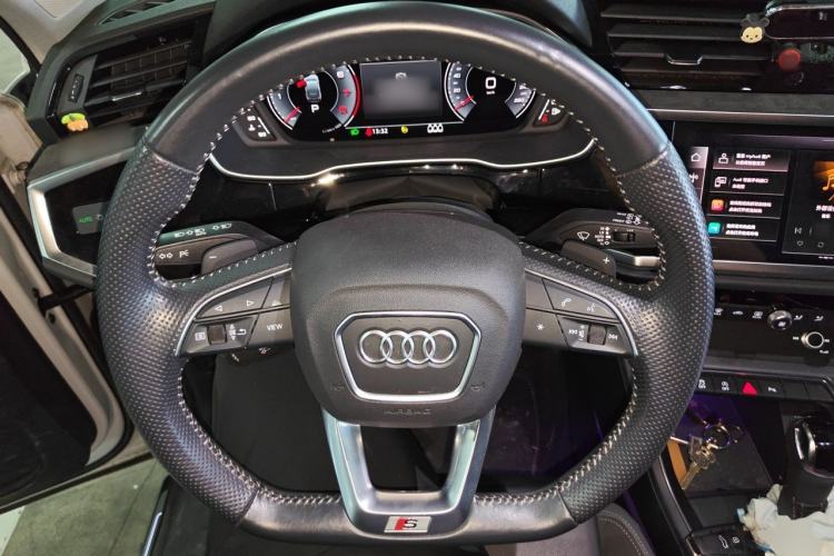 Used Audi Q3 Sportback 2022 40 TFSI Fashion Model Steering Wheel