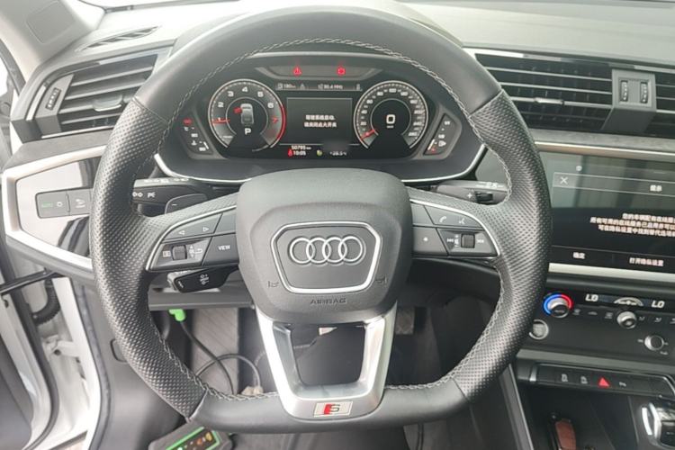 Used Audi Q3 Sportback 2022 40 TFSI Fashion Model Steering Wheel
