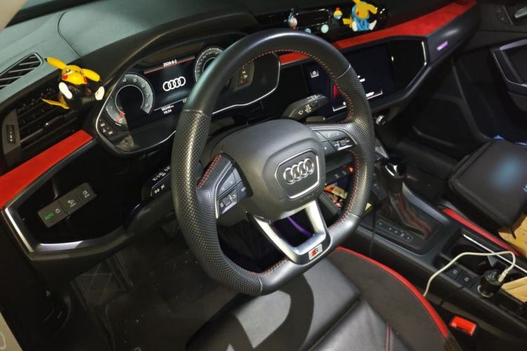 Used Audi Q3 Sportback 2022 40 TFSI Fashion Model Steering Wheel