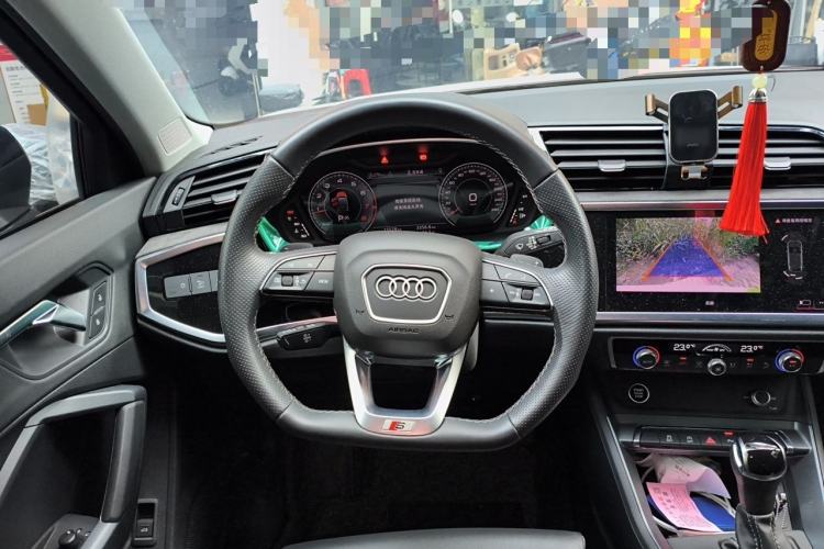 Used Audi Q3 Sportback 2022 40 TFSI Fashion Model Steering Wheel