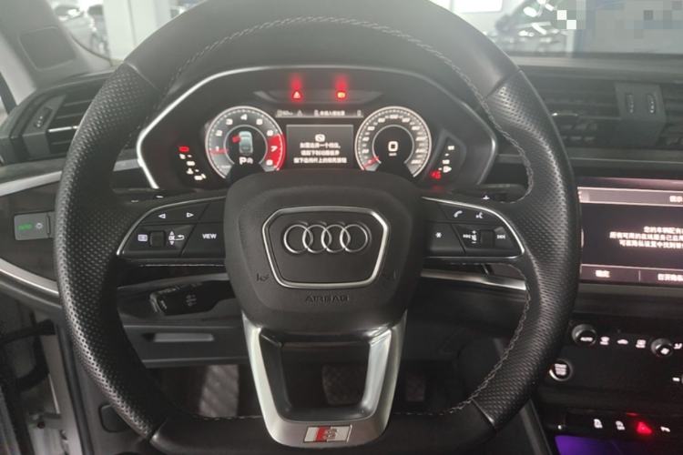 Used Audi Q3 Sportback 2022 40 TFSI Fashion Model Steering Wheel