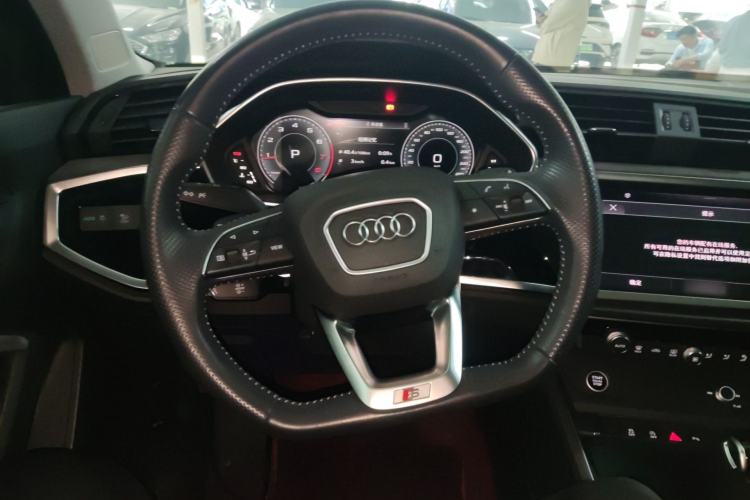 Used Audi Q3 Sportback 2022 40 TFSI Fashion Model Steering Wheel