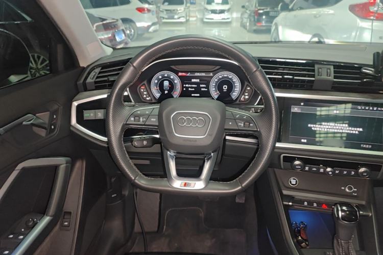 Used Audi Q3 Sportback 2022 40 TFSI Fashion Model Steering Wheel