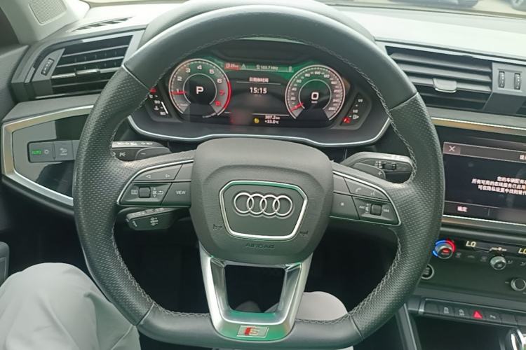 Used Audi Q3 Sportback 2022 40 TFSI Fashion Model Steering Wheel
