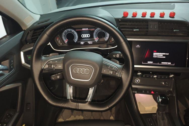 Used Audi Q3 Sportback 2022 40 TFSI Fashion Model Steering Wheel