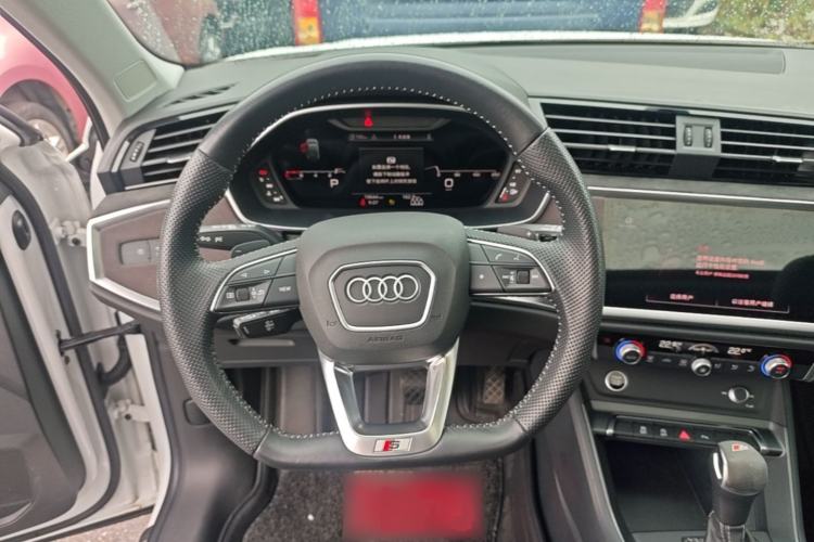 Used Audi Q3 Sportback 2022 40 TFSI Fashion Model Steering Wheel