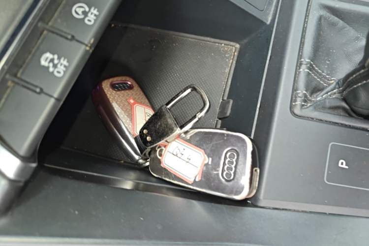 Used Audi Q3 Sportback 2022 40 TFSI Fashion Model Vehicle Key