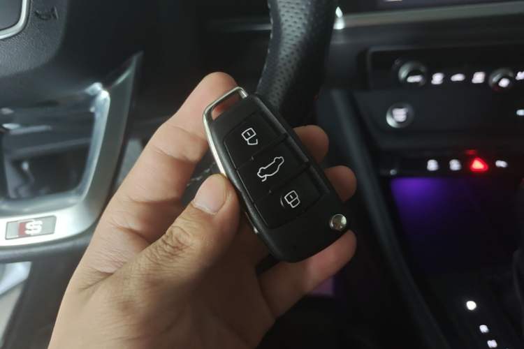 Used Audi Q3 Sportback 2022 40 TFSI Fashion Model Vehicle Key