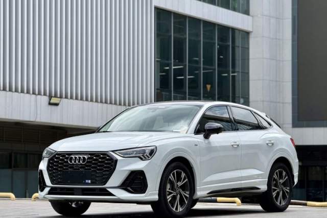 Ojetý Audi Q3 Sportback 2022 40 TFSI Fashion Model