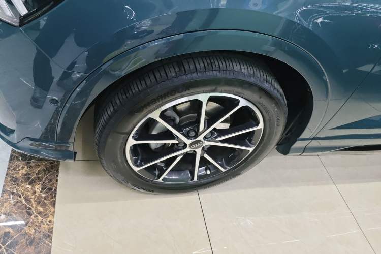 Used Audi Q3 Sportback 2023 Updated 45 TFSI quattro Fashion Version Left Front Wheel Hub