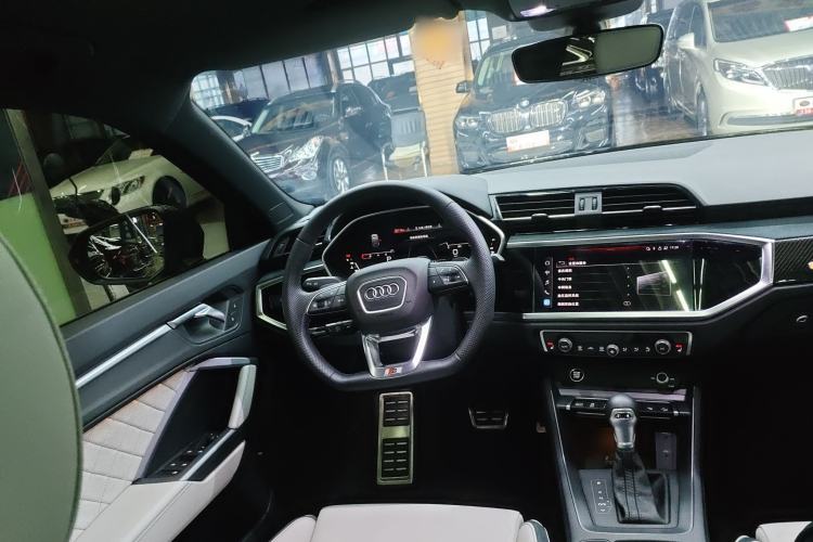 Used Audi Q3 Sportback 2023 Updated 45 TFSI quattro Fashion Version Steering Wheel