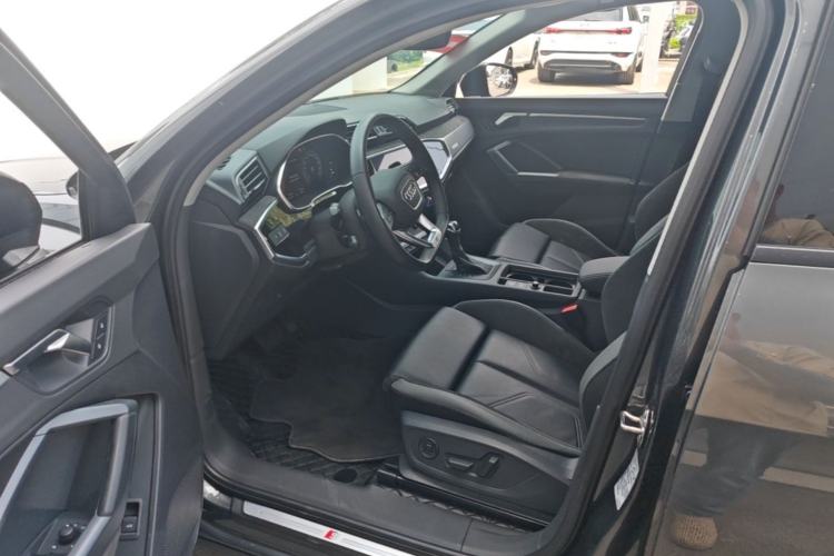 Used Audi Q3 Sportback 2023 Updated 40 TFSI Fashion Version Driver Seat