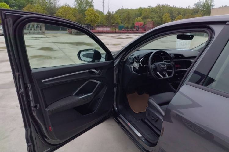 Used Audi Q3 Sportback 2023 40 TFSI Fashion Model Driver Seat
