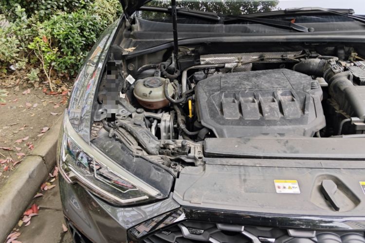 Used Audi Q3 Sportback 2023 40 TFSI Fashion Model Engine Bay Right
