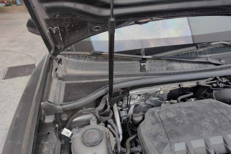 Used Audi Q3 Sportback 2023 40 TFSI Fashion Model Engine Bay Right