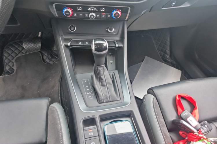 Used Audi Q3 Sportback 2023 Updated 40 TFSI Fashion Version Gear Lever