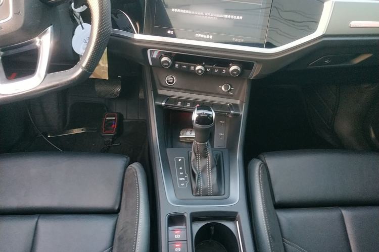 Used Audi Q3 Sportback 2023 40 TFSI Fashion Model Gear Lever