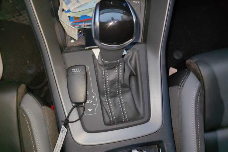 Used Audi Q3 Sportback 2023 40 TFSI Fashion Model Gear Lever