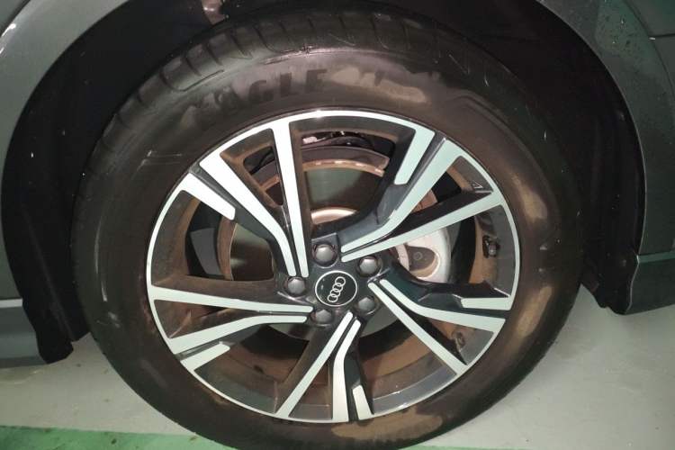 Used Audi Q3 Sportback 2023 40 TFSI Fashion Model Right Front Wheel Hub