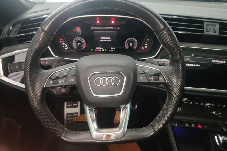 Used Audi Q3 Sportback 2023 40 TFSI Fashion Model Steering Wheel