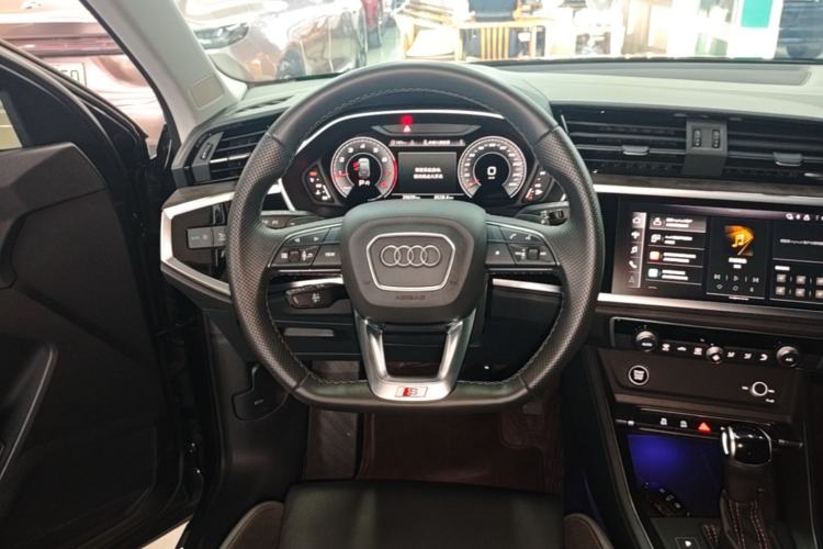 Used Audi Q3 Sportback 2023 40 TFSI Fashion Model Steering Wheel