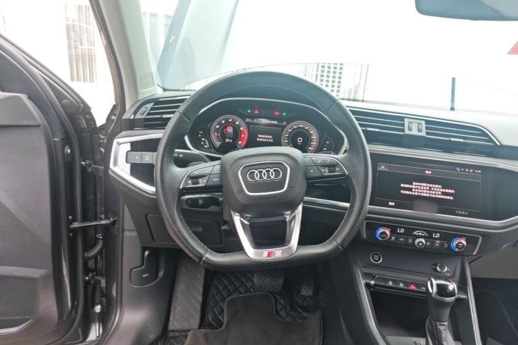 Used Audi Q3 Sportback 2023 Updated 40 TFSI Fashion Version Steering Wheel