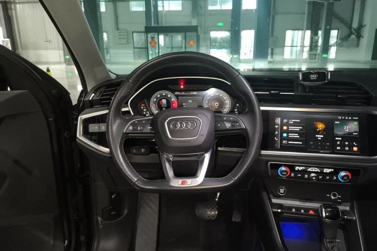 Used Audi Q3 Sportback 2023 40 TFSI Fashion Model Steering Wheel
