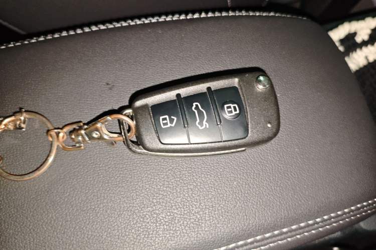 Used Audi Q3 Sportback 2023 40 TFSI Fashion Model Vehicle Key