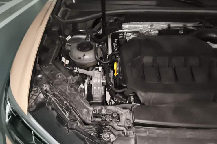 Used Audi Q3 Sportback 2023 40 TFSI Fashion Model Engine Bay Right